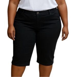 St. John's Bay Stretchy Black Capri Pants Womens Size 16W Pockets Cropped